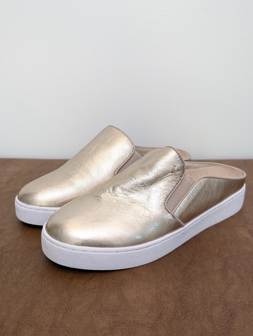 Vionic Splendid Dakota Gold Shoes 7